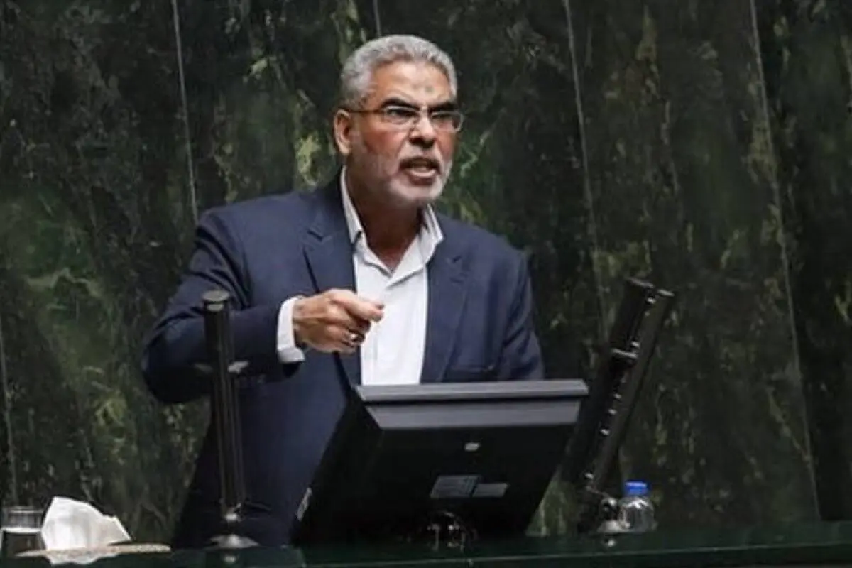 افشاگری نماینده مردم تهران در نطق میان دستور:
۵۰۰ شرکت متخلف ۵۲ میلیارد دلار ارز صادراتی را برنگردانده‌اند!/ قوه قضائیه به پرونده ۵۲ میلیارد دلار ارز گمشده ورود کند
