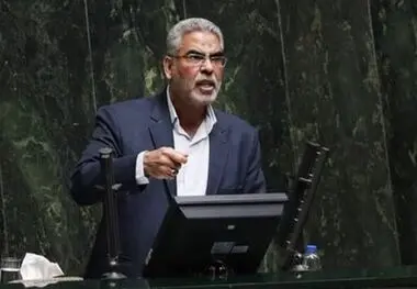 افشاگری نماینده مردم تهران در نطق میان دستور:
۵۰۰ شرکت متخلف ۵۲ میلیارد دلار ارز صادراتی را برنگردانده‌اند!/ قوه قضائیه به پرونده ۵۲ میلیارد دلار ارز گمشده ورود کند