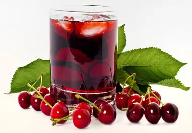 دیابتی‌ها برای کنترل قند و سلامت قلب آب آلبالو بخورند