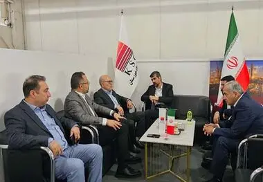 حضور معاون امور معادن وزیر صمت و رئیس هیات عامل سازمان ایمیدرو در غرفه فولاد خوزستان