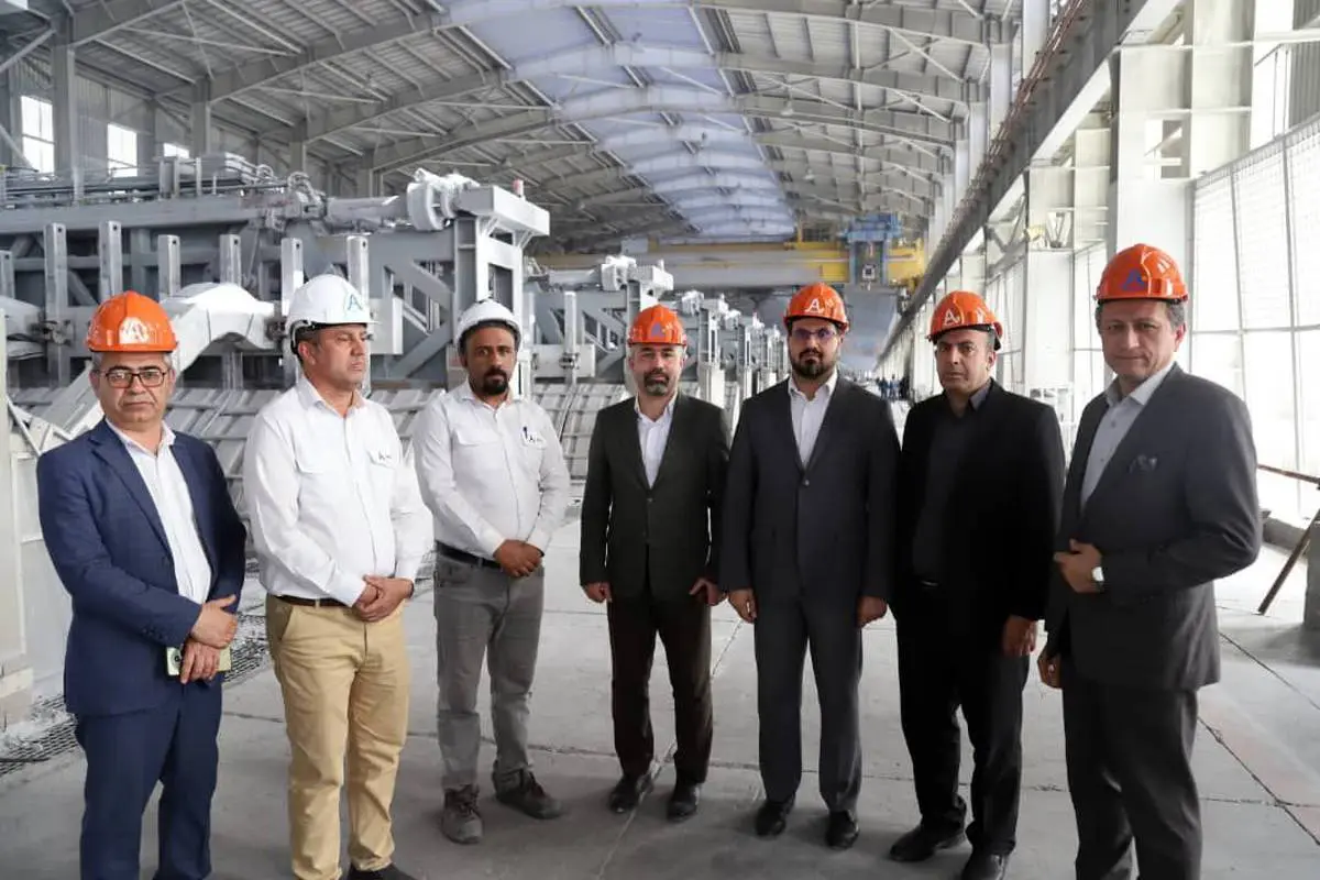 مدیر هماهنگی امور مناطق ویژه اقتصادی دبیرخانه شورای عالی مناطق آزاد:ایمیدرو با ایجاد زیرساخت‌های عظیم، جذابیت سرمایه‌گذاری در منطقه ویژه اقتصادی لامرد را چند برابر کرد/صدور سریع مجوزها در منطقه ویژه لامرد سبب جذب سرمایه‌گذار شده است 