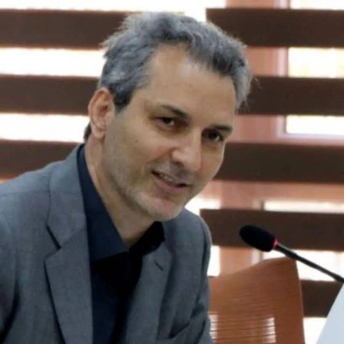 رسالت "ومعادن" توسعه اکتشافات معدنی است