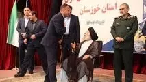 تقدیر از مدیر روابط عمومی و کارشناس ارتباطات شرکت فولاد خوزستان در همایش صنعت‌گران و معدن کاران خوزستان