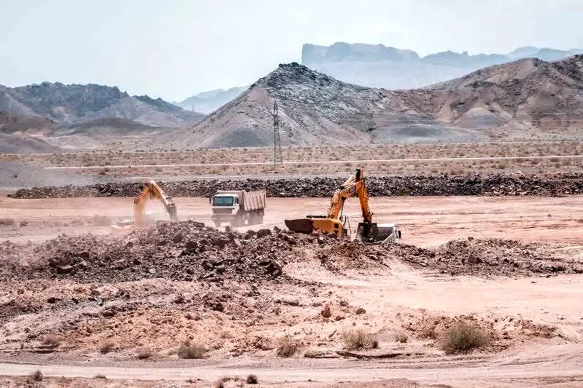 برگشت ۱۲۰۰ نفربه کار با صدور مجدد پروانه بهره‌برداری معدن کرومیت منوجان