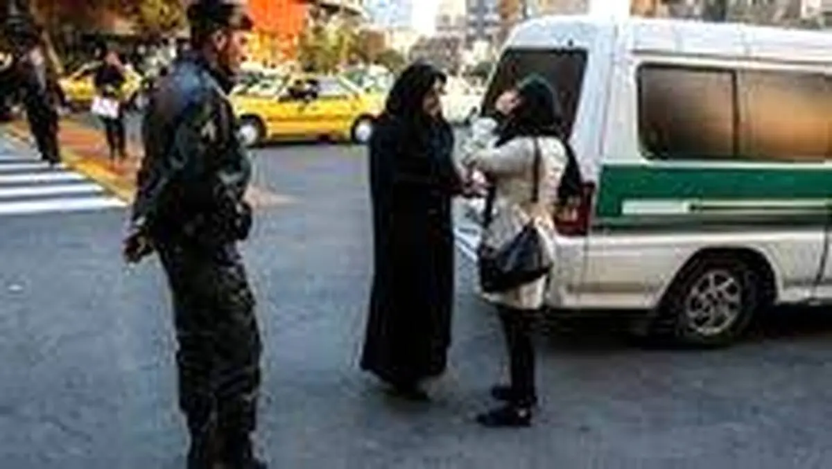 با جریمه نقدی ۲۴ میلیونی بی‌حجابی جمع می‌شود