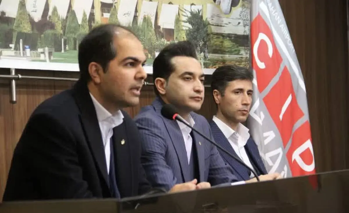 مدیر داخلی آژانس مسافرتی آسمان هفتم  عنوان کرد :
زیر ساخت های گردشگری در اصفهان ضعیف وناکافی  است