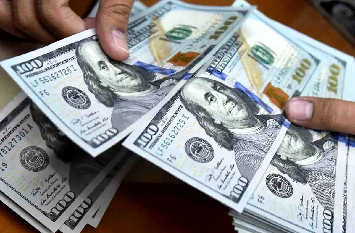 شوک ناگهانی به بازار دلار در ساعات پایانی امروز دوشنبه ۱۴۰۲/۷/۲۴