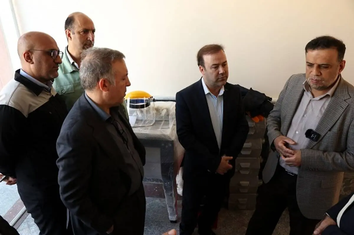 تجهیز آزمایشگاه هنرستان جوار فولاد هرمزگان