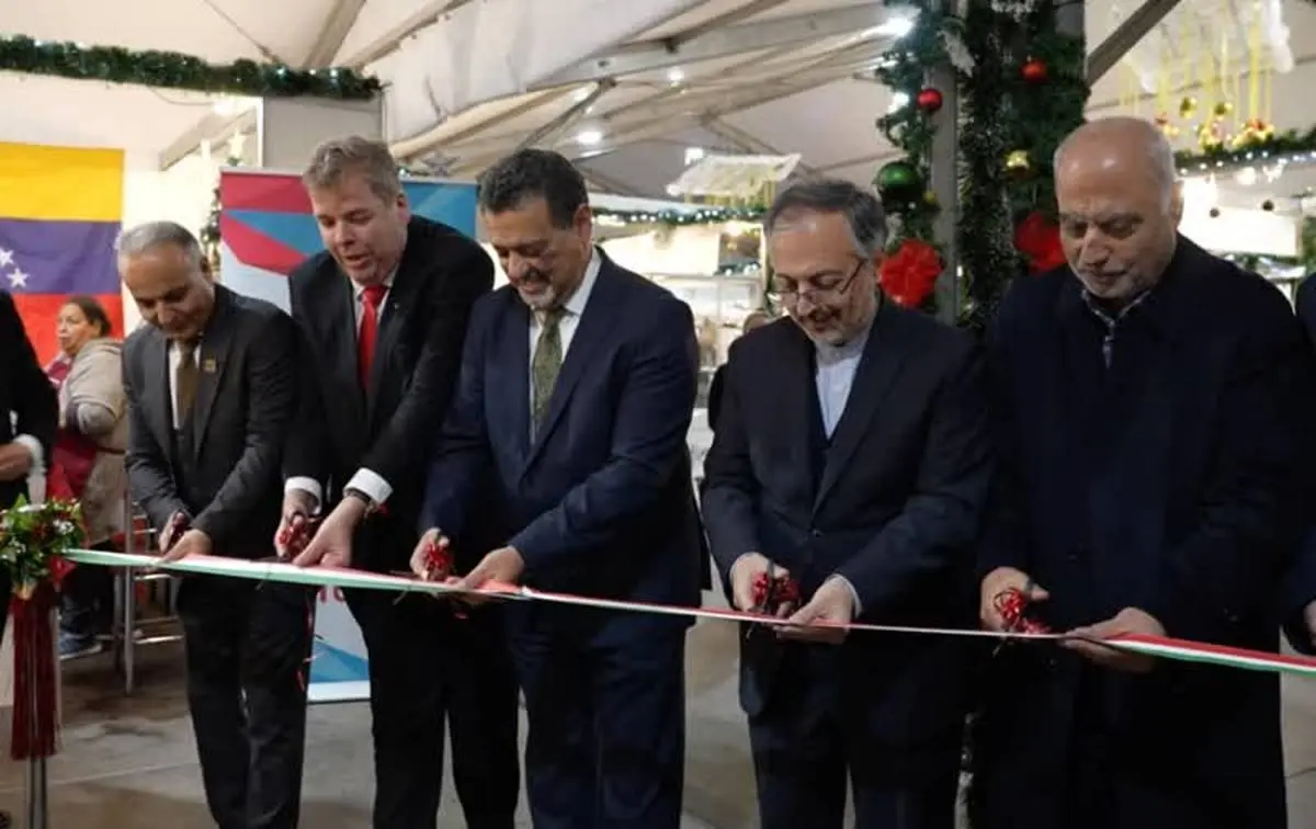 افتتاح نمایشگاه و فروش آزاد کالا، صنایع دستی، سوغات و محصولات ایرانی در بوداپست