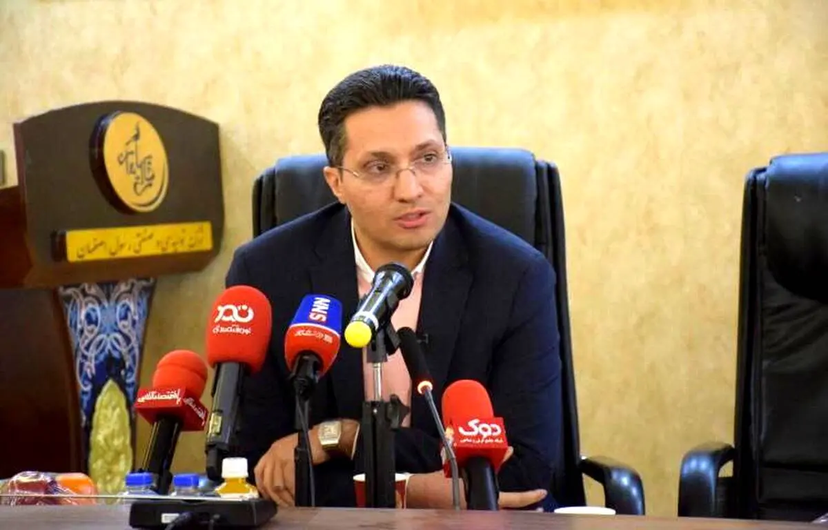در بحث فرش ماشینی استان اصفهان حرف اول را میزند
