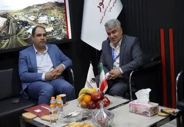 بازدید مدیر کل دفتر نظارت بر وزارت صمت از غرفه صبانور