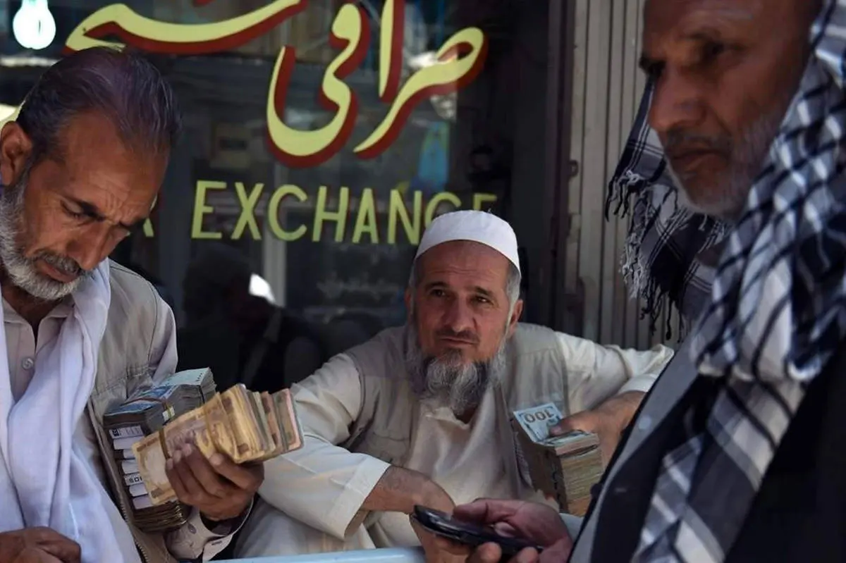 کنایه سنگین به رئیس بانک مرکزی /از طالبان راهنمایی بگیرید