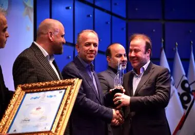 شرکت فولاد هرمزگان برای دومین بار موفق به کسب تندیس بلورین شد