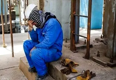 با حداقل حقوق چند سال یک کارگر می‌شود خودرو خرید؟