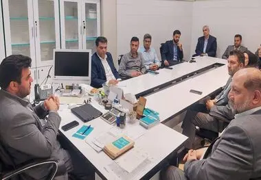 مطالبات ایثارگران و توسعه فعالیت‌های بیمه‌ای را پیگیری می کنیم