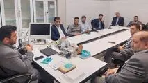مطالبات ایثارگران و توسعه فعالیت‌های بیمه‌ای را پیگیری می کنیم