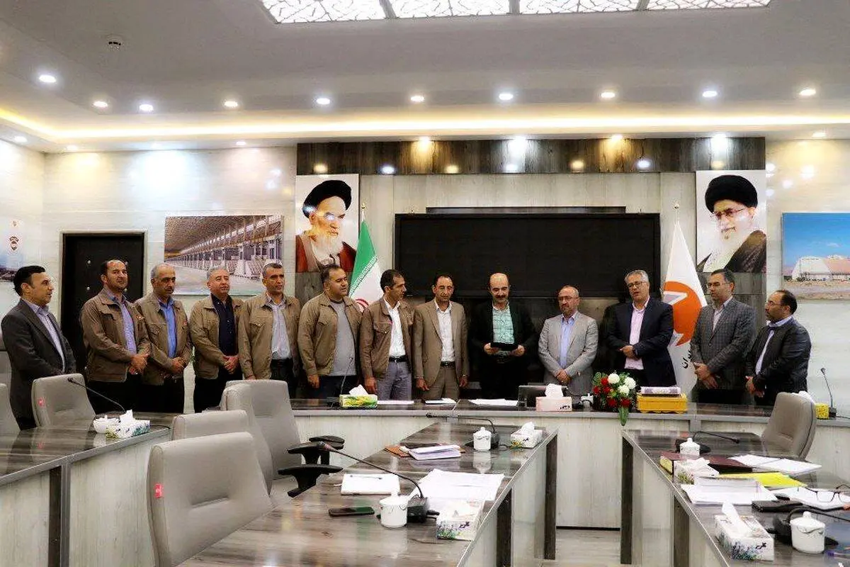 تقدیر از بخشش اولیای دم، در شرکت آلومینای ایران