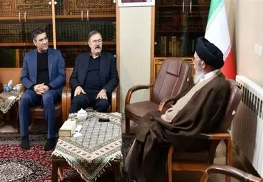 دیدار مدیرعامل شرکت ذوب‌آهن اصفهان با نماینده ولی‌فقیه در استان اصفهان


