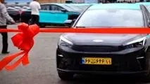 تحویل اولین سری از تاکسی‌های برقی کرمان موتور
