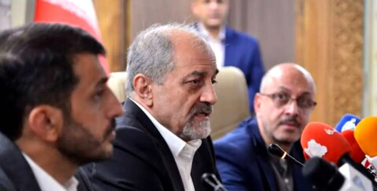 اصفهان پایتخت فولاد ایران است ، هفته‌ای نیست که فولاد مبارکه محصولی جدید را به بازار عرضه نکند