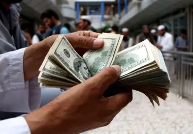 نرخ ارز امروز ۲۱ فروردین ۱۴۰۲ / قیمت دلار ۴۱ هزار و ۴۹۲ تومان شد