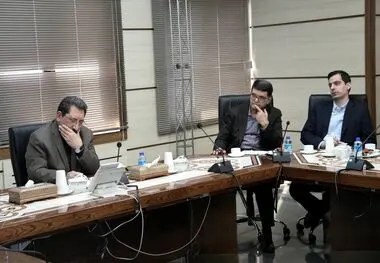 وزیر صمت در نشست با روسای تشکل‌های بخش خصوصی:
 رتبه جهانی ایران پس از جنگ ارتقا خواهد یافت/ قدردانی از پایمردی مردم و تلاش فعالان تولید