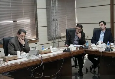 وزیر صمت در نشست با روسای تشکل‌های بخش خصوصی:
 رتبه جهانی ایران پس از جنگ ارتقا خواهد یافت/ قدردانی از پایمردی مردم و تلاش فعالان تولید