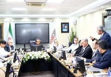 تاکید آقاجانلو بر تشکیل کارگروه رفع چالش های ارزی و صادراتی معدن و صنایع معدنی