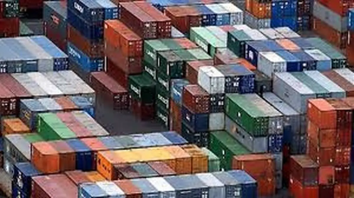 صادرات ۱۳.۵ میلیون تن کالا از مسیرهای زمینی ایران