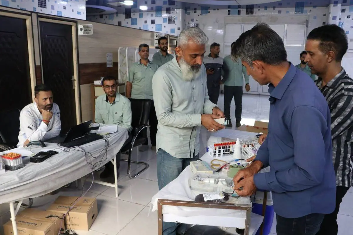 مشارکت گسترده کارکنان فولاد هرمزگان در پویش اهدای خون