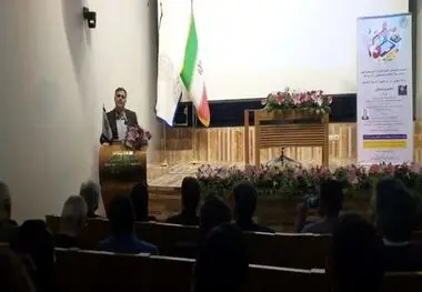 به همت کانون وکلای اصفهان وبه مناسبت روز ارتباطات وروابط عمومی :
همایش روابط عمومی در تراز قانون،از ارتباط تا اعتماد
احسان مشگلانی مدیر روابط عمومی استانداری اصفهان