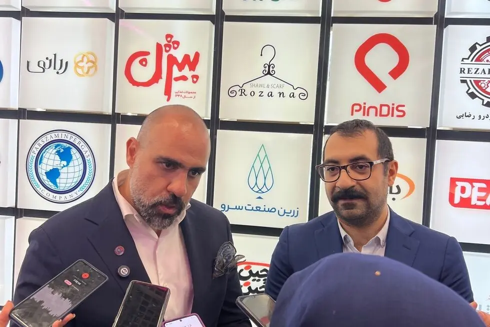 توسعه خطوط اعتباری زرین با همکاری باروک