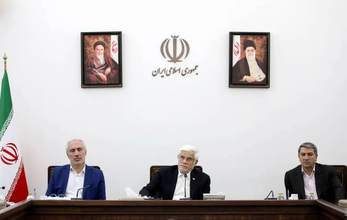  دکتر عارف: تامین انرژی مورد نیاز بخش تولید در اولویت اقدامات دولت است/ وزارتخانه‌ها و دستگاه‌های دولتی در بکارگیری انرژی‌های تجدیدپذیر پیشگام شوند/ اصلاح آیین‌نامه تامین تجهیزات و کالاهای کم مصرف در دستگاه‌های دولتی/اصلاح سازوکار ارتقاء بهره‌وری انرژی و 