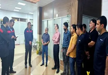 بازدید قائم‌مقام فولاد اکسین خوزستان از مرکز اورژانس به مناسبت روز پزشک