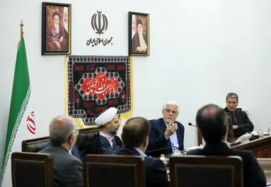 هشدار جدی دکتر عارف به محتکرین: در صورت نیاز انبارهایی که مملو از کالا است را باز می‌کنیم و با قیمت مصوب به دست مردم خواهیم رساند/ کشاورزان هیچ سود و منفعتی از قیمت کنونی برنج دریافت نمی‌کنند/ همراهی قوای قضائیه و مجریه در جنگ ۱۲ روزه الگوی خوبی از وحدت و
