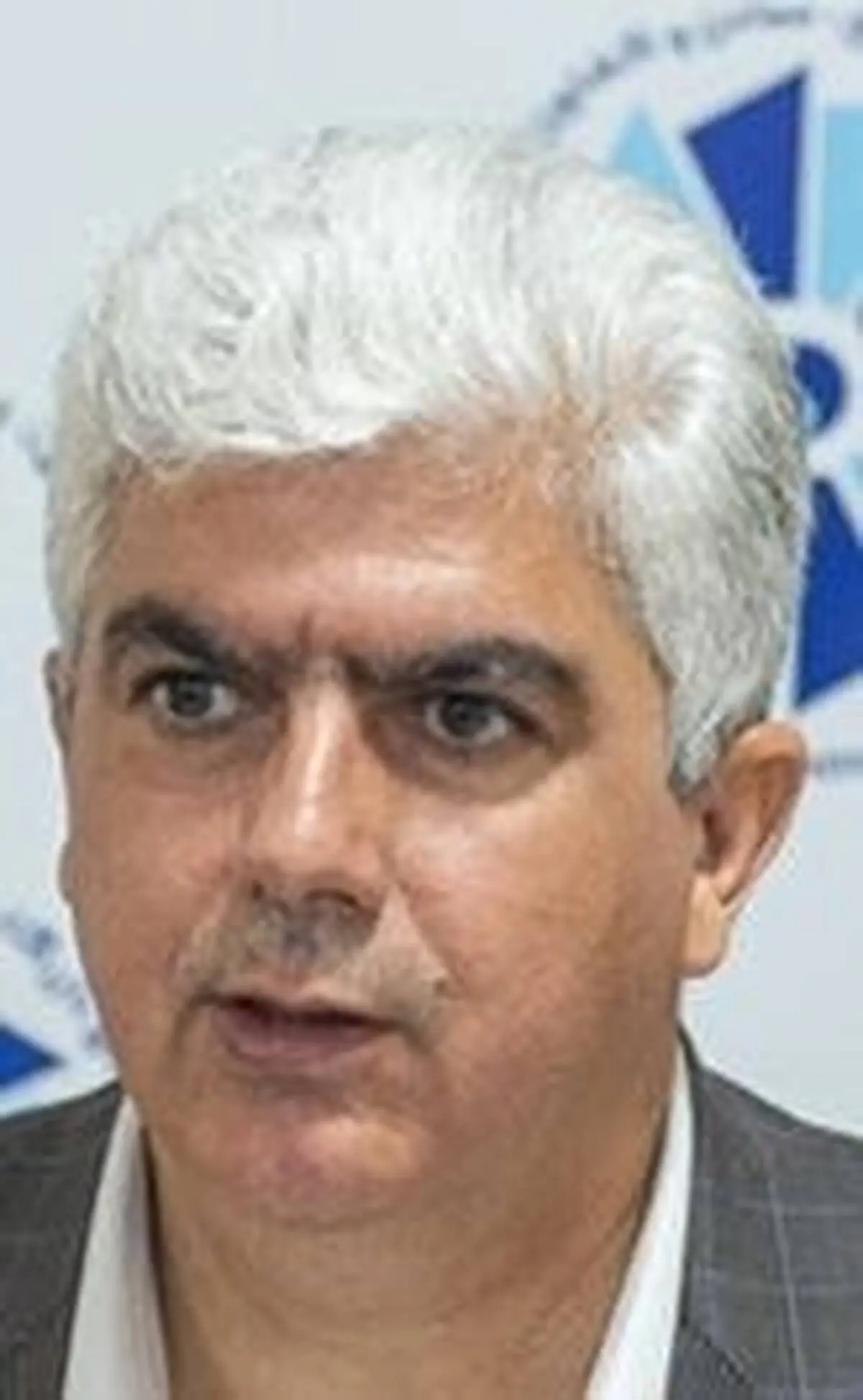 متغیرهای موثر بر اقتصاد