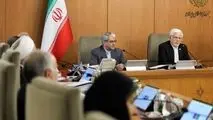 داوطلب تحریم نیستیم/ همواره در برابر تحریم‌ها توانستیم در چارچوب و راهبردهای مشخص حاکمیت حرکت کنیم / بانک مرکزی اعلام کند چه عواملی برای نرخ‌های کاذب دلار که به نظر نمی‌رسد زمینه اقتصادی هم دارد تأثیرگذار است / توسعه و تحکیم روابط تهران-پکن در دستور کار د