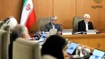 داوطلب تحریم نیستیم/ همواره در برابر تحریم‌ها توانستیم در چارچوب و راهبردهای مشخص حاکمیت حرکت کنیم / بانک مرکزی اعلام کند چه عواملی برای نرخ‌های کاذب دلار که به نظر نمی‌رسد زمینه اقتصادی هم دارد تأثیرگذار است / توسعه و تحکیم روابط تهران-پکن در دستور کار د