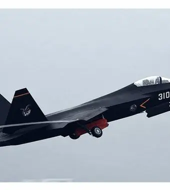 معرفی مهره جدید چین در رقابت جنگنده‌های رادارگریز