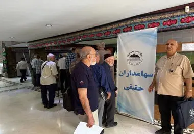 تا دقایقی دیگر مجمع سالیانه چادرملو آغاز می‌شود