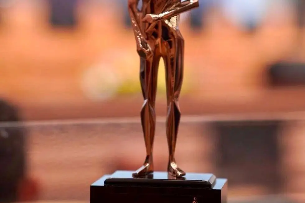 مرد سال فولاد یا چهره سال صنعت؟ نگاهی تازه به افتخارآفرینی بدون مرز جنسیت