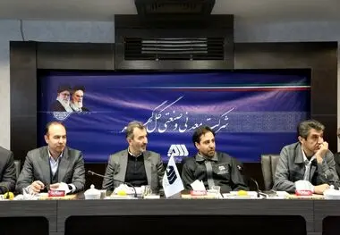سمیعی‌نژاد در نشست با مدیران عامل مجموعه گل‌گهر؛صادرات باارزش‌افزوده بالاتر، گام موثر در جایگزینی معدن با نفت است
