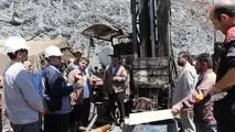 دیدار رئیس محترم دادگستری و دادستان محترم شهرستان جاجرم به همراه تعدادی از معاونین و مدیران شرکت آلومینای ایران با کارگران محترم و تلاشگر شاغل در شرکت های پیمانکاری فعال در معادن بوکسیت جاجرم

