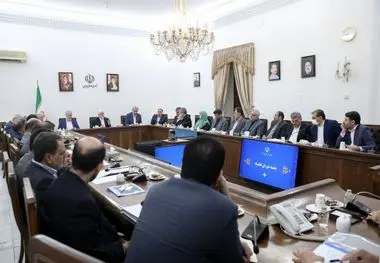 دکتر عارف: حکمرانی در شرایط خاص تدوین شده است/داوطلب جنگ و بازگشت تحریم‌ها نیستیم/ پیش‌بینی‌های اقتصادی در صورت اجرای مکانیزم ماشه صورت گرفته است/ تلاش کنیم تا آرامش جامعه به هم نخورد/ ذخایر راهبردی کشور وضعیت بسیار خوبی دارد/ ضرورت پرهیز از بیان مسائل 