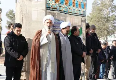 مراسم گرامیداشت آغاز دهه مبارک فجر در شرکت آلومینای ایران و تجدید میثاق کارکنان با آرمان‌های امام راحل (ره)