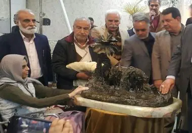 برای حمایت از انجمن نوروپاتی از تندیس عصرعاشورا رونمایی شد