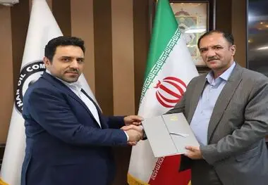 امضاء تفاهم نامه همکاری بین شرکت نفت سپاهان و پالایشگاه آبادان

