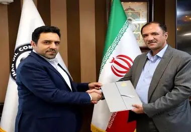 امضاء تفاهم نامه همکاری بین شرکت نفت سپاهان و پالایشگاه آبادان

