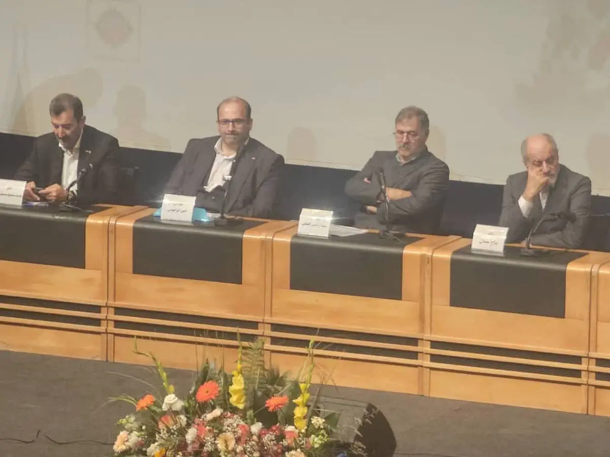 مدیرعامل  فولاد خوزستان:
فولاد سبز ایرانی؛ گام‌های بلندتر از بسیاری کشورها در مسیر توسعه پایدار 