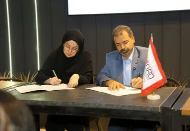 امضای تفاهم نامه همکاری بین طرح توسعه صنعت گوهرسنگ و سازمان فنی و حرفه ای کشور با موضوع: ارایه ۸۰ دستگاه گوهرتراشی برای تجهیز ۱۵ مرکز منتخب سازمان فنی و حرفه ای و تدوین سند حرفه در حوزه گوهرتراشی و گوهرشناسی



